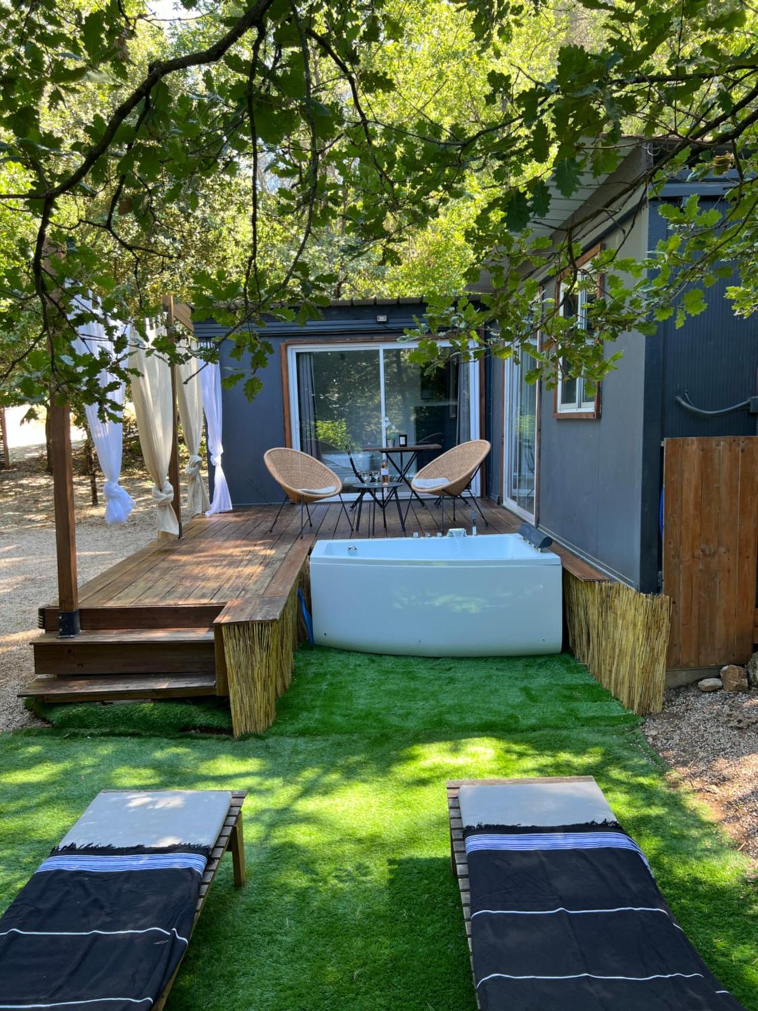 Superbe Cabane Jacuzzi Jardin Clim Wifi Parking Meyreuil Exterior foto